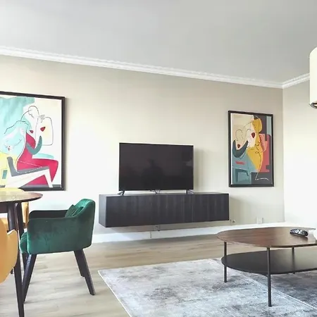 Parisapartmenteiffel - Large Modern 55 Sqm - View & Terrace شقة *