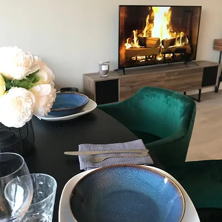 Large 55 M² ,view & Terrace Apartment