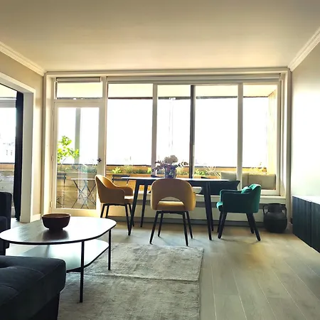 Apartment Large 55 M² ,view & Terrace *